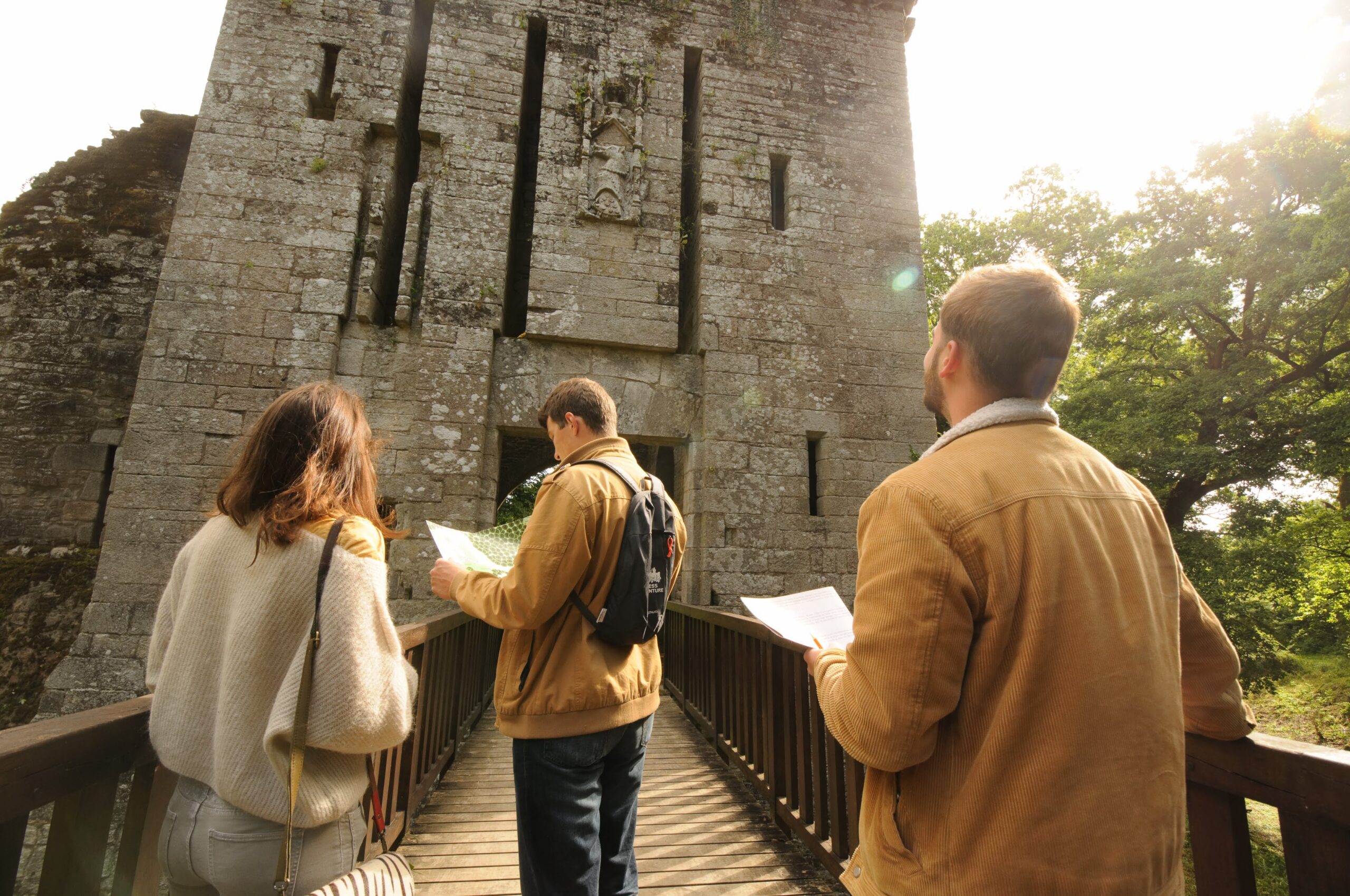 Visite en groupe des Forteresse de Largoet - Tours d'Elven en Morbihan